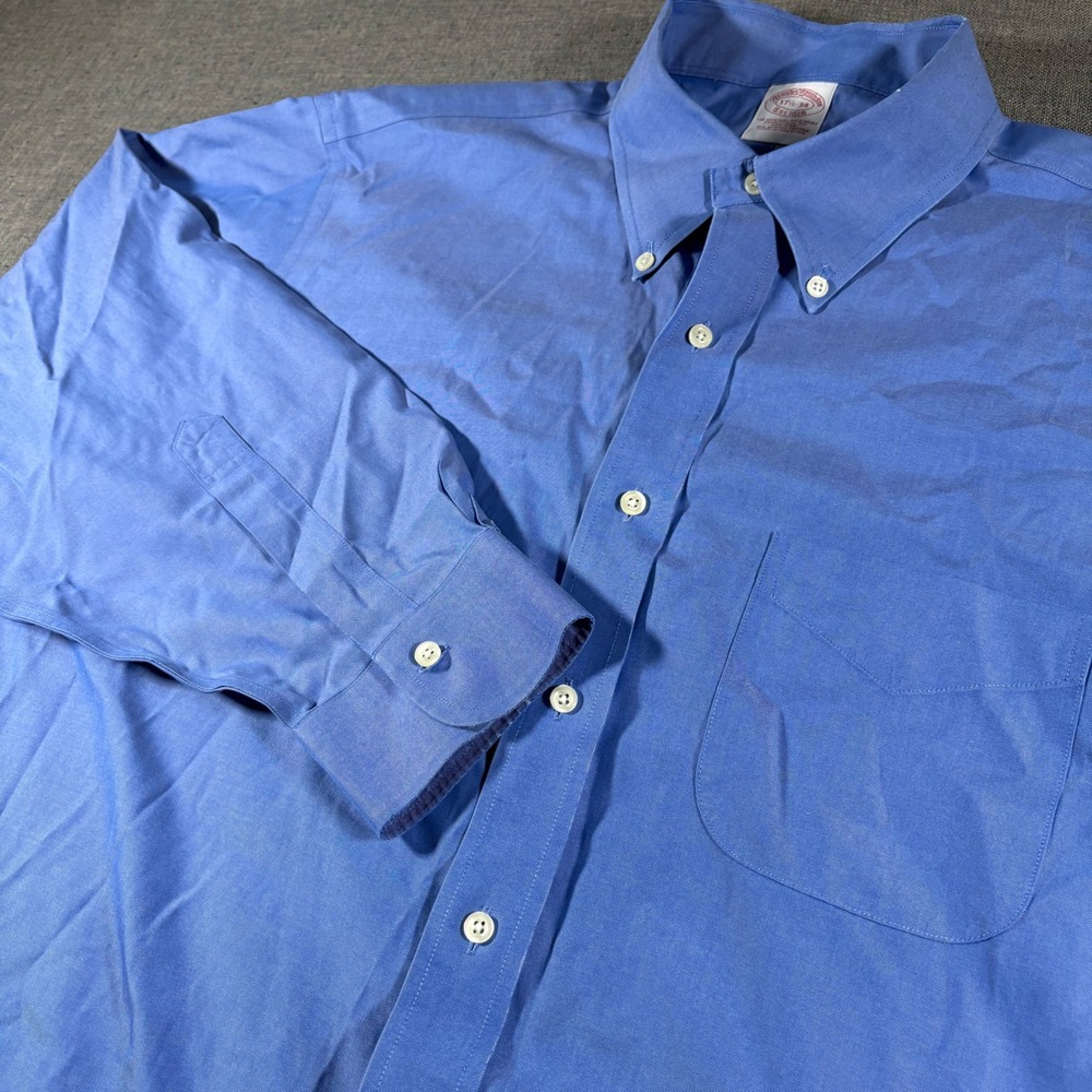 Brooks Brothers Button Down Shirt Mens 17.5-34 Blue Traditional‎ Fit Non-Iron